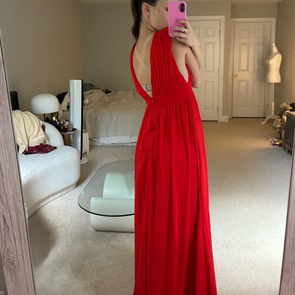 Love X Design Elegant Red Evening Gown - Picture 3 of 6